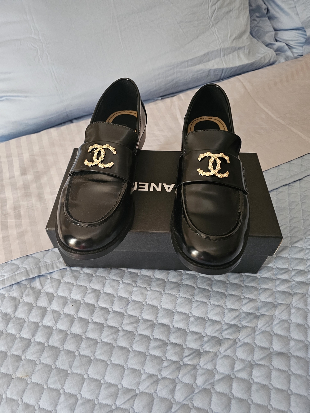 Chanel Black Leather Women Loafers with Gold CC Emblem. Wore Once